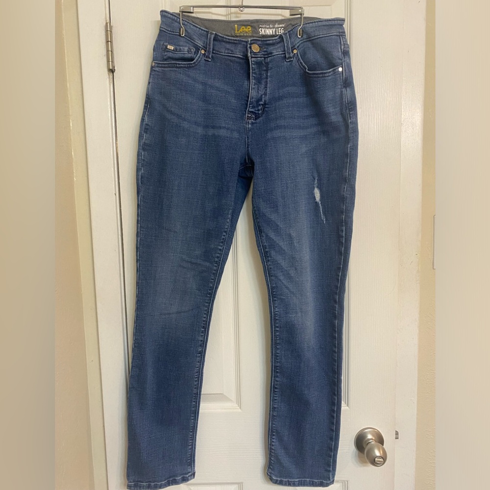 Lee Women’s Midrise Dream Skinny Leg Jeans Size 12 -Like NEW! - Picture 2 of 4